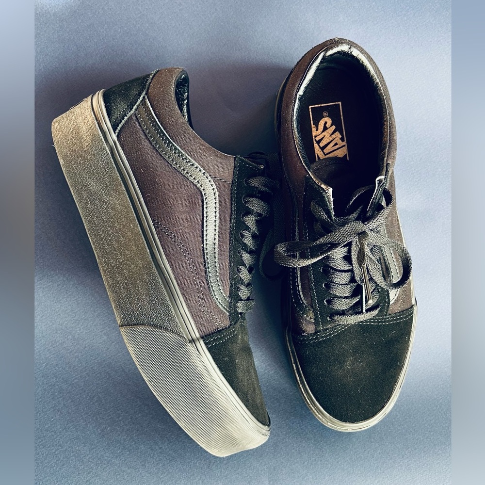 OLD SKOOL STACKFORM SHOE VANS, size 10 US Women